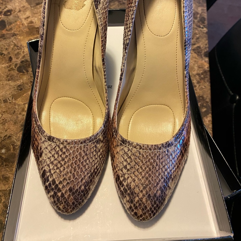 Calvin Klein snake print pumps